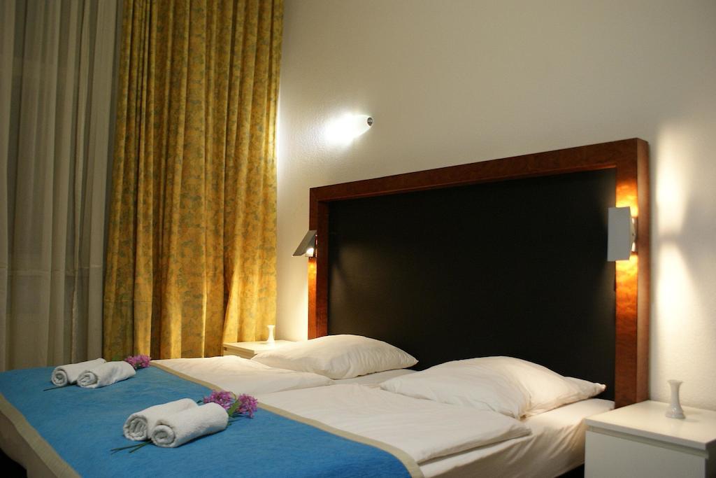Hotel Garni Aaberna Berlin Zimmer foto
